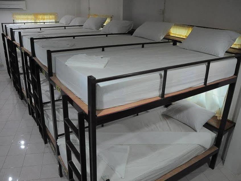Mickey Hostel 哈林海滩 外观 照片